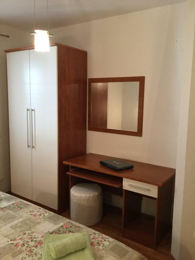 Apartments Marija Брела Екстер'єр фото